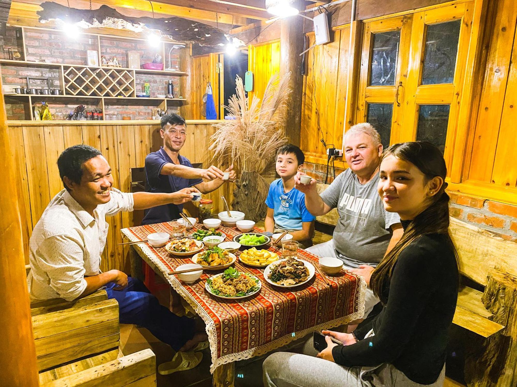 Pham'S House - Homestay & Cafe Sapa Exteriör bild